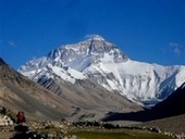 ���E�ō���̃G�x���X�g